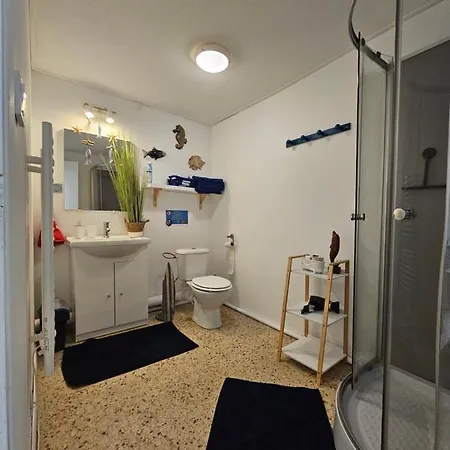 Maisonnette Marine Landeronde