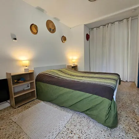 Maisonnette Marine Holiday home